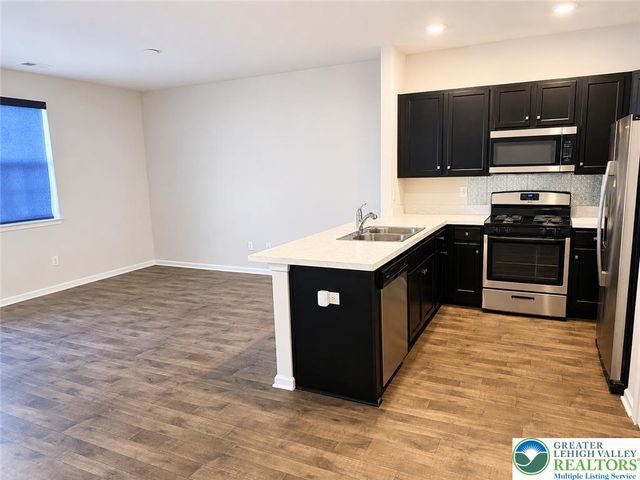 1143 Lova Lane, Allentown City, PA 18103