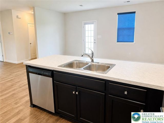 1143 Lova Lane, Allentown City, PA 18103