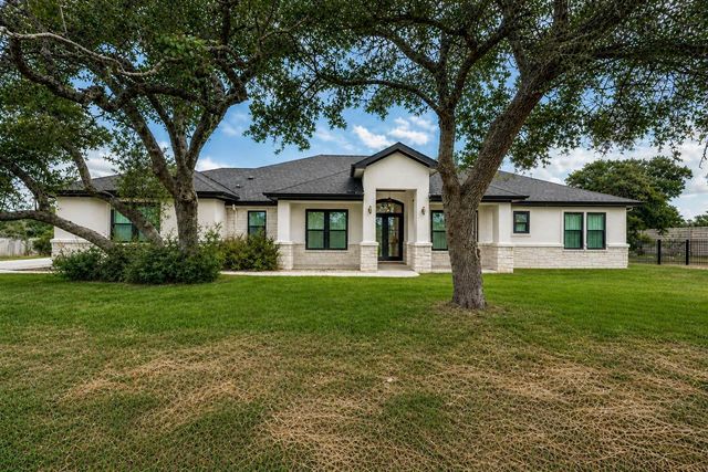 410 Woodland Oaks TRL, Buda, TX 78610