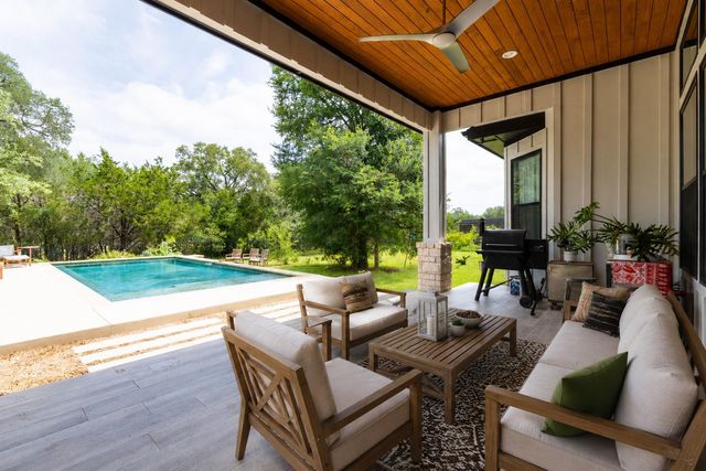 410 Woodland Oaks TRL, Buda, TX 78610