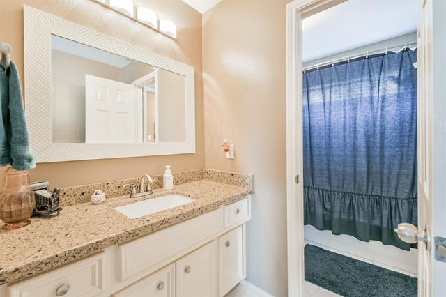 2603 Woodridge Cove Drive, Houston, TX 77087