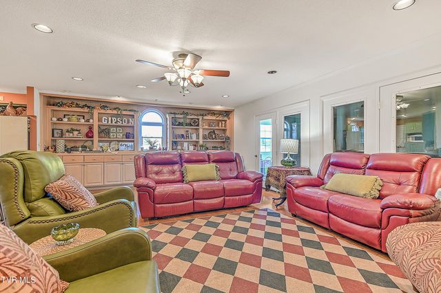 70 Par Lane, Greeneville, TN 37743