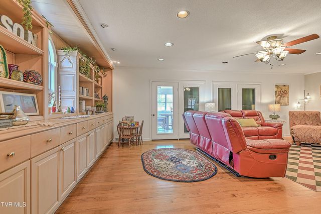 70 Par Lane, Greeneville, TN 37743