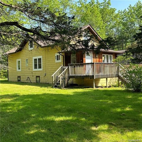 208 Glenmere Road, Chester, NY 10918
