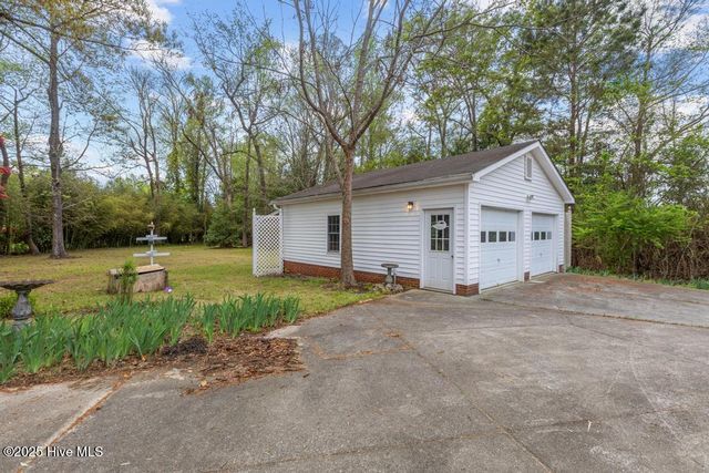 1002 Decatur Road, Jacksonville, NC 28540