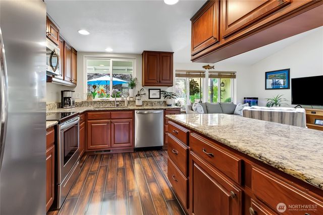 9628 108th Avenue Ct SW, Lakewood, WA 98498