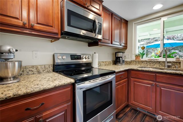 9628 108th Avenue Ct SW, Lakewood, WA 98498