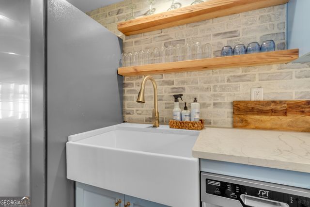 120 Lake Park Drive, Sharpsburg, GA 30277