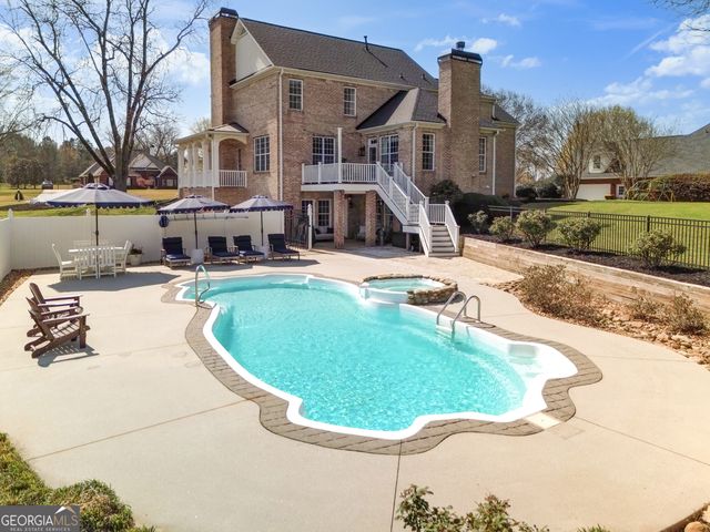 120 Lake Park Drive, Sharpsburg, GA 30277