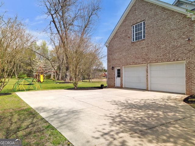 120 Lake Park Drive, Sharpsburg, GA 30277