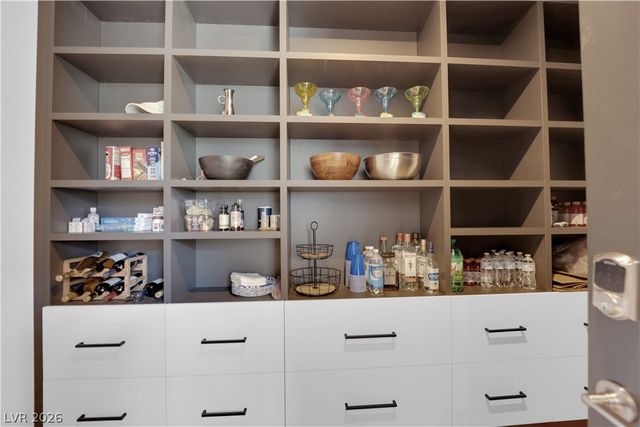 16 Canyon Shores Place, Henderson, NV 89011