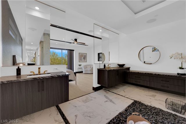 16 Canyon Shores Place, Henderson, NV 89011