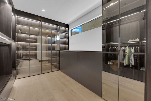 16 Canyon Shores Place, Henderson, NV 89011