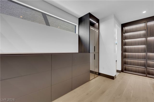 16 Canyon Shores Place, Henderson, NV 89011