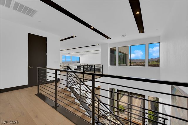 16 Canyon Shores Place, Henderson, NV 89011