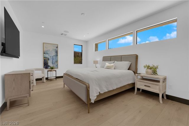 16 Canyon Shores Place, Henderson, NV 89011