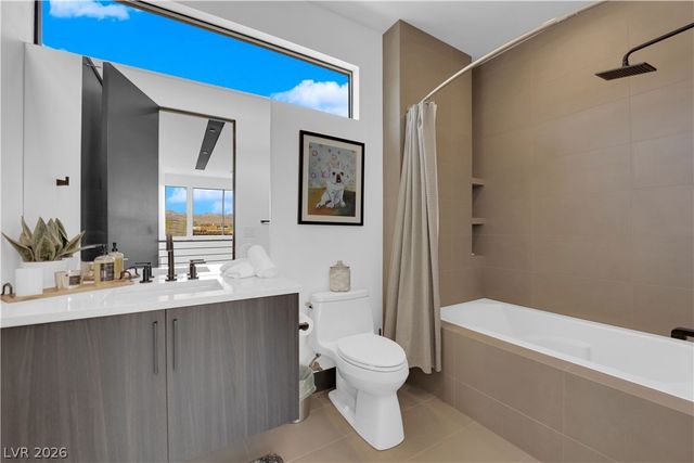 16 Canyon Shores Place, Henderson, NV 89011