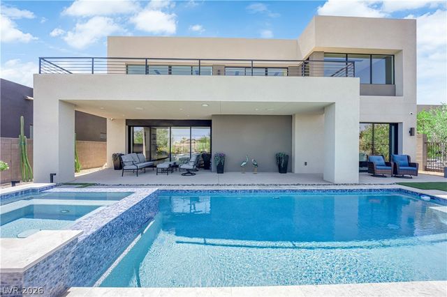 16 Canyon Shores Place, Henderson, NV 89011