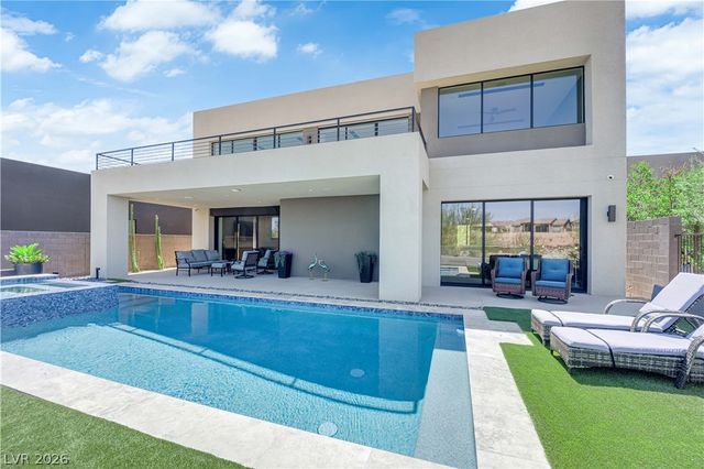 16 Canyon Shores Place, Henderson, NV 89011