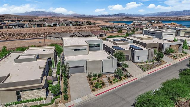 16 Canyon Shores Place, Henderson, NV 89011