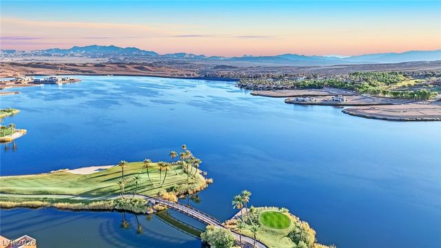 16 Canyon Shores Place, Henderson, NV 89011