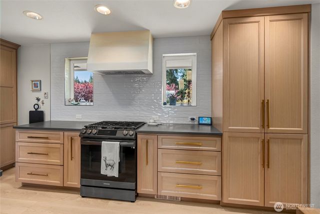 28719 76th Avenue E, Graham, WA 98338