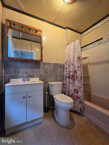 219 MULBERRY ST, Reading, PA 19604