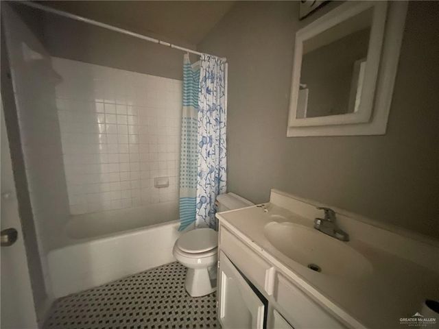 1721 N 11th Street, Mcallen, TX 78501