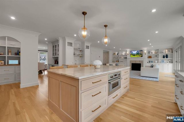 331 Wastena Terrace, Ridgewood, NJ 07450