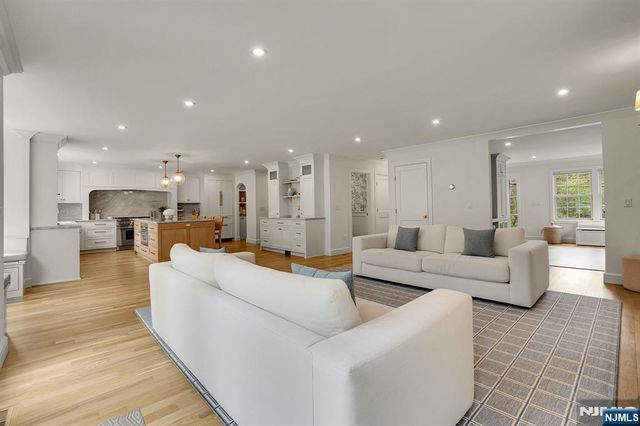 331 Wastena Terrace, Ridgewood, NJ 07450