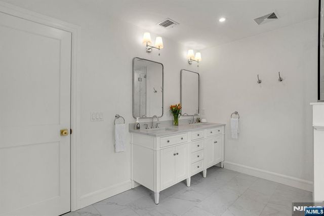 331 Wastena Terrace, Ridgewood, NJ 07450