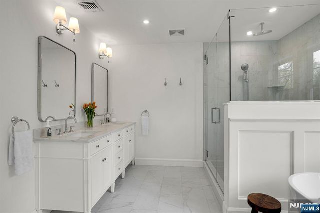 331 Wastena Terrace, Ridgewood, NJ 07450