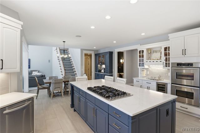 18 Woodthrush Trail, Orchard Park, NY 14127