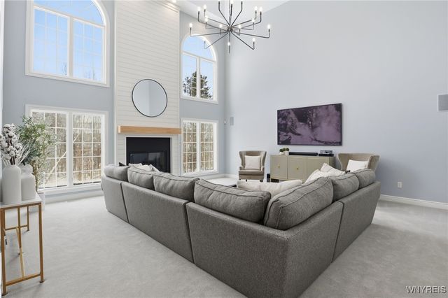 18 Woodthrush Trail, Orchard Park, NY 14127