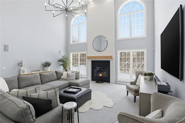 18 Woodthrush Trail, Orchard Park, NY 14127