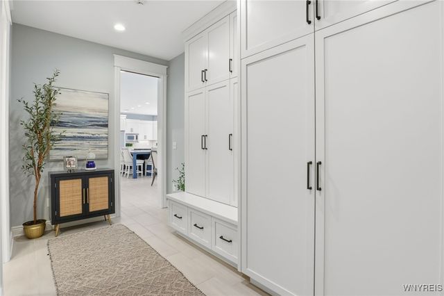 18 Woodthrush Trail, Orchard Park, NY 14127