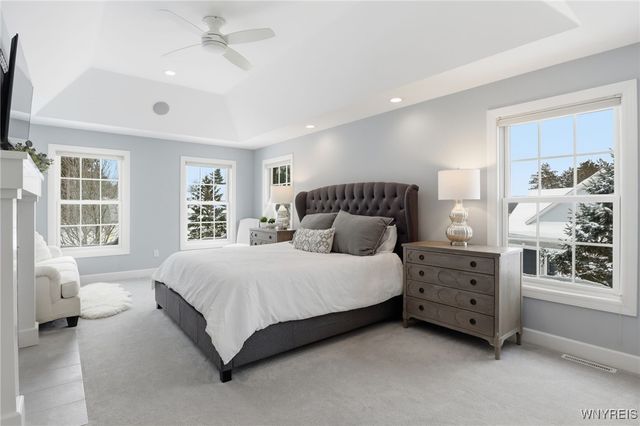 18 Woodthrush Trail, Orchard Park, NY 14127