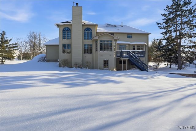 18 Woodthrush Trail, Orchard Park, NY 14127