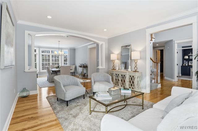 18 Woodthrush Trail, Orchard Park, NY 14127