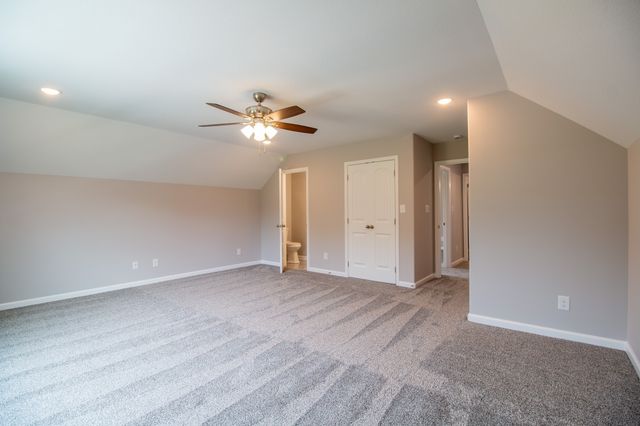 251 Bellshire Dr, Clarksville, TN 37043