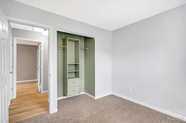 145 Glenbarr Court, Valley Park, MO 63088