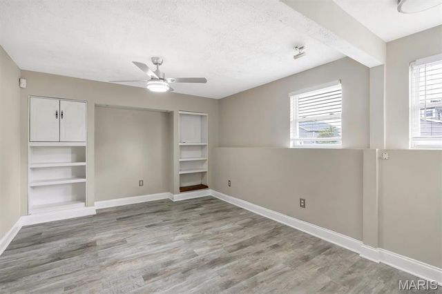 145 Glenbarr Court, Valley Park, MO 63088
