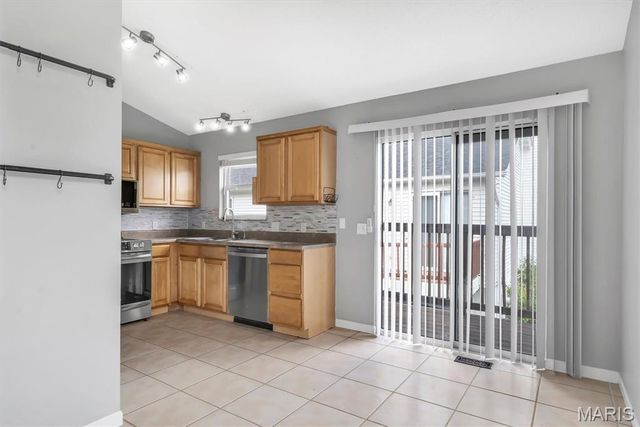 145 Glenbarr Court, Valley Park, MO 63088