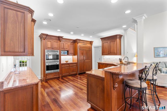 51 Elderslie Lane, Woodbridge, CT 06525