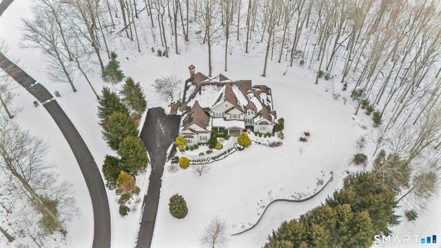 51 Elderslie Lane, Woodbridge, CT 06525