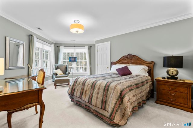 51 Elderslie Lane, Woodbridge, CT 06525