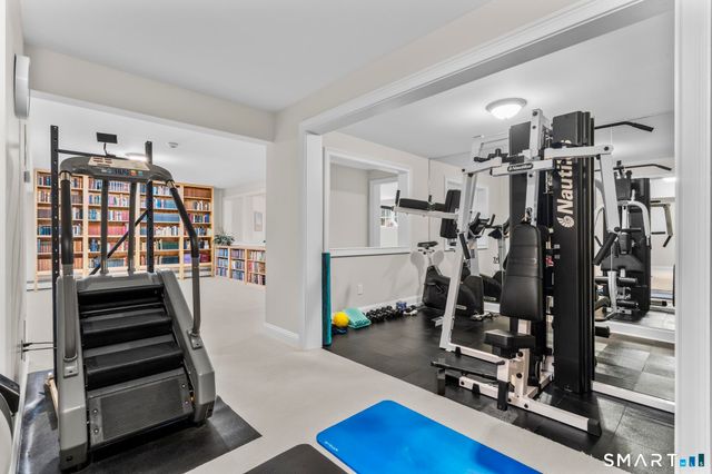 51 Elderslie Lane, Woodbridge, CT 06525