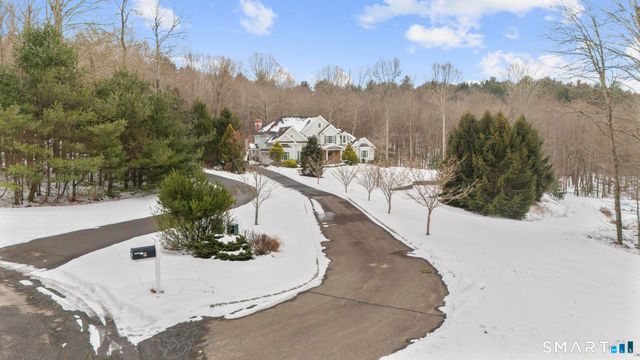 51 Elderslie Lane, Woodbridge, CT 06525
