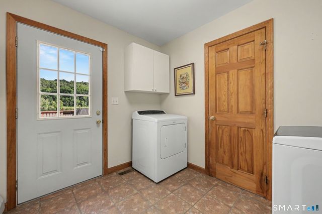 60 Housatonic Drive, Newtown, CT 06482