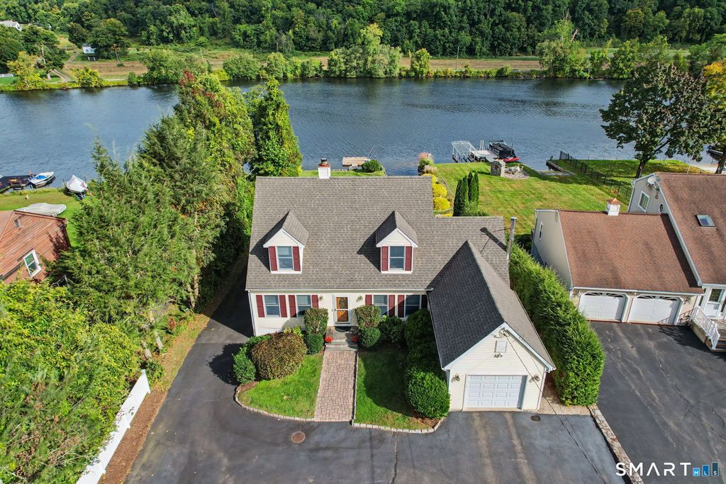 60 Housatonic Drive, Newtown, CT 06482